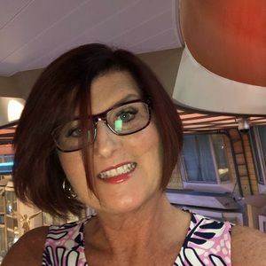 Meet your Posher, Suzanne